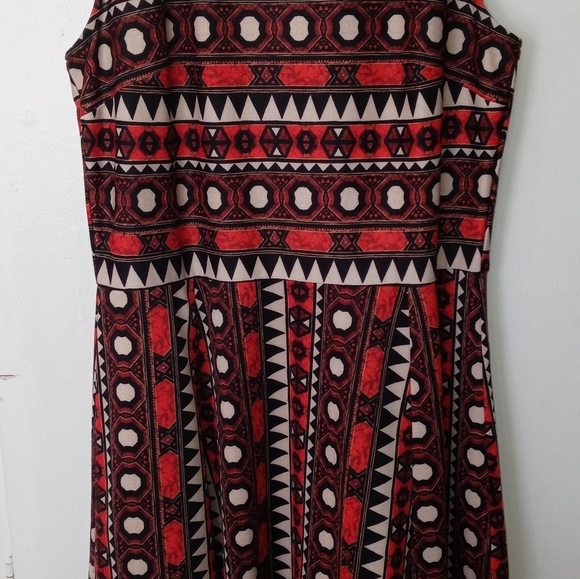 Fun dress - Picture 3 of 4